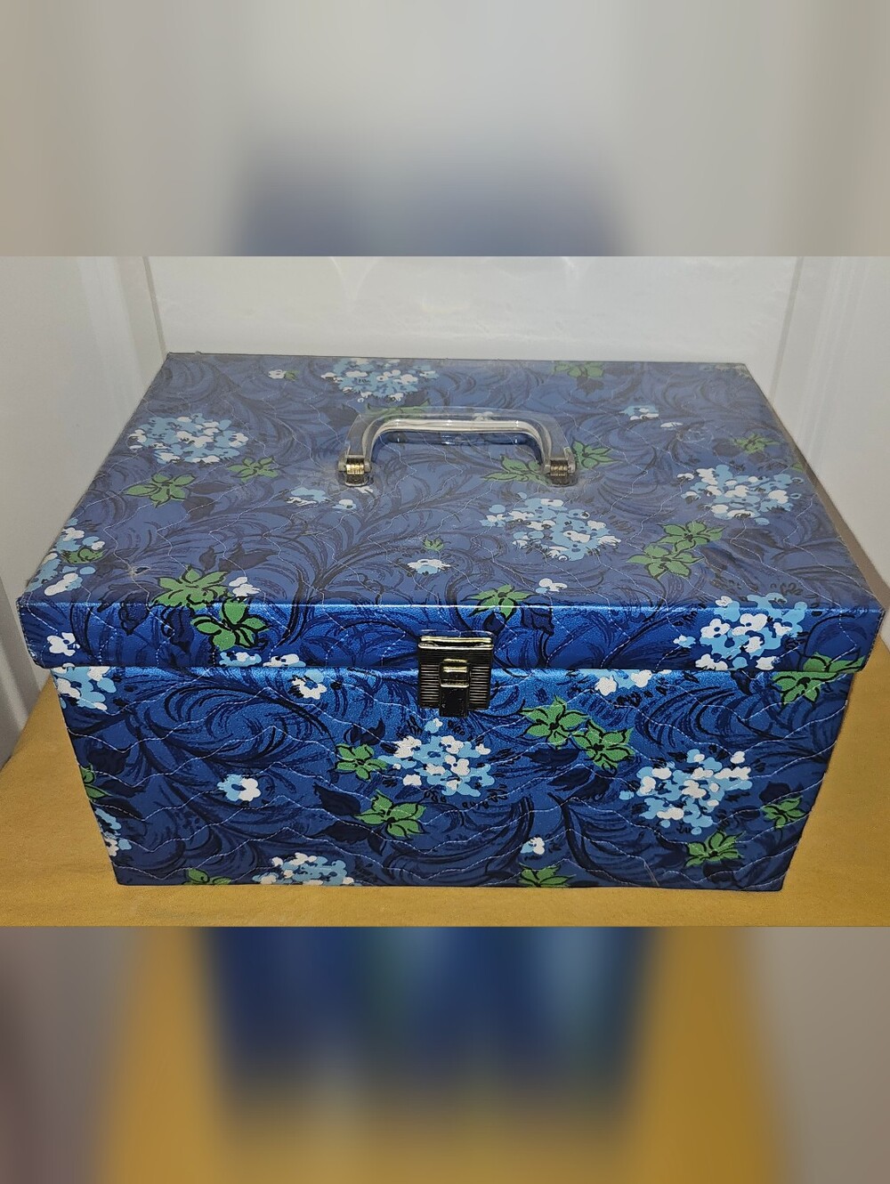 MID CENTURY Sewing Box - Picture 2 of 16